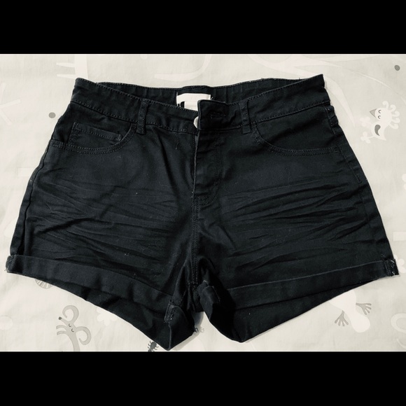 H&M Shorts - Picture 1 of 2